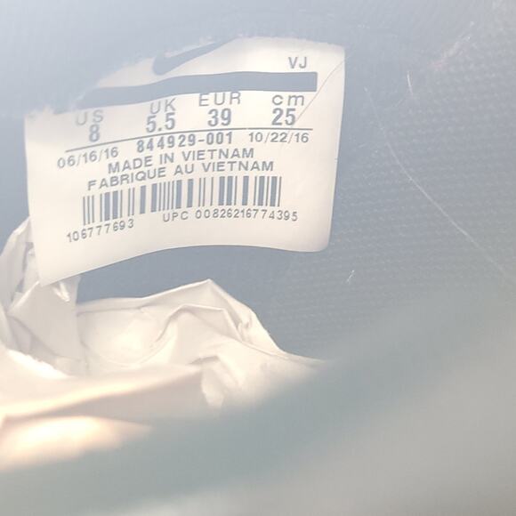 Nike Roshe Two Flyknit 844929-001 Black white Running women's size 8 - Picture 9 of 9